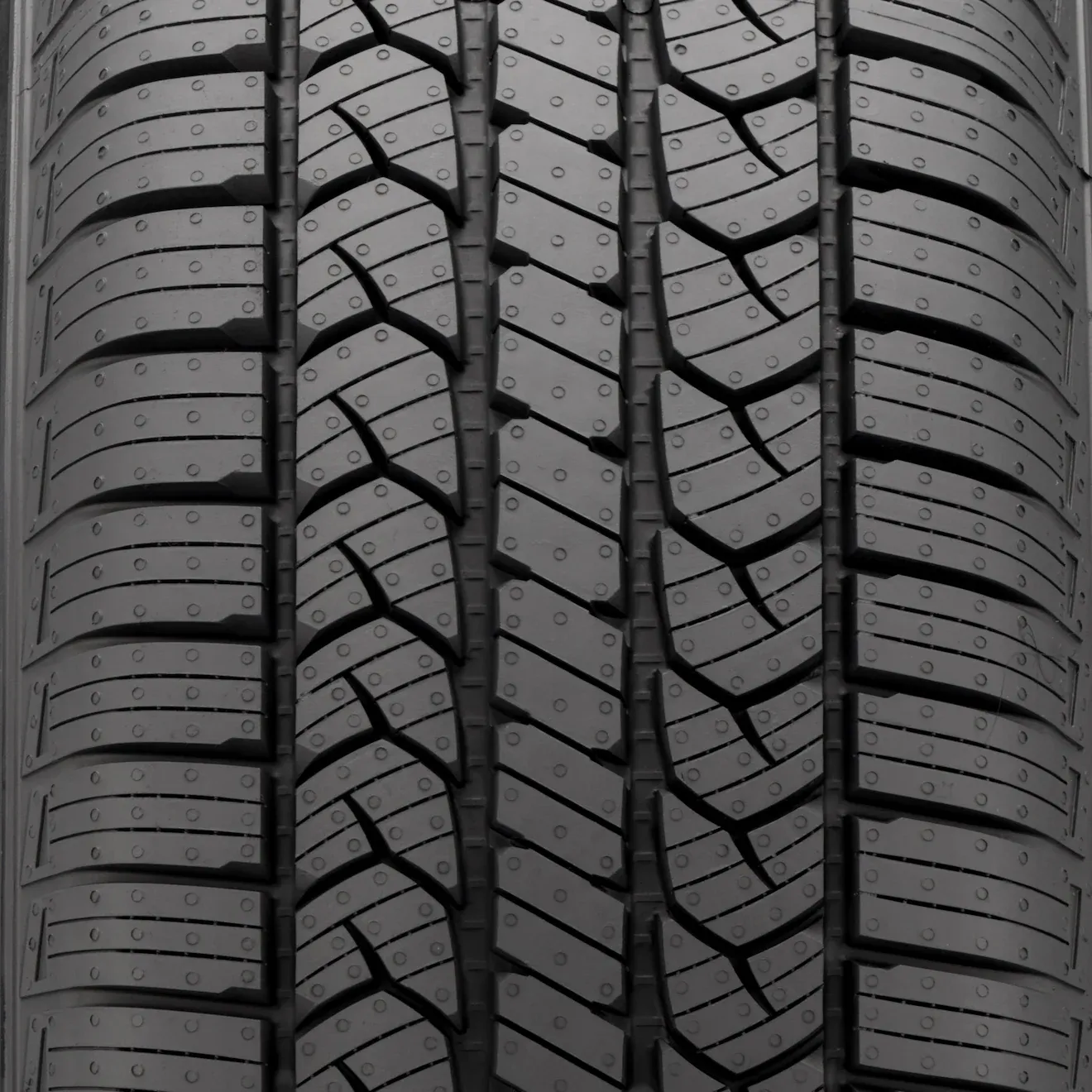 ge_altimax_rt43_owl_tread.webp